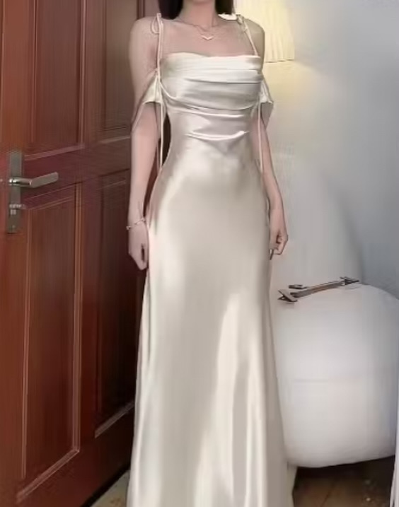 รูปสินค้า Dress (2) ของร้าน Rental_with_friend